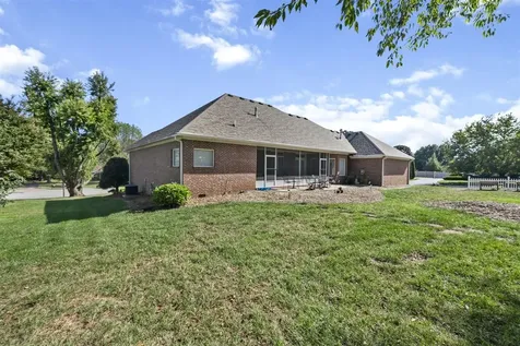 1401 Apollo Court Bowling Green KY 42104