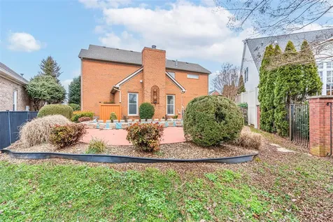 1104 St Andrews Circle Bowling Green KY 42103