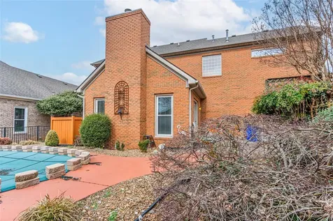 1104 St Andrews Circle Bowling Green KY 42103