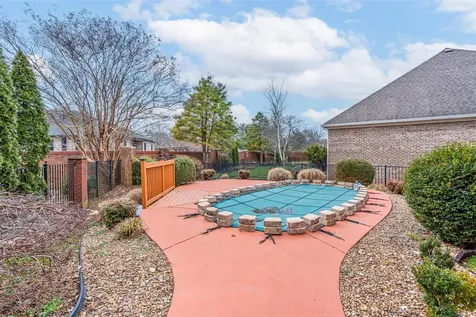 1104 St Andrews Circle Bowling Green KY 42103