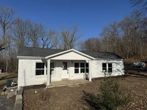 2878 Penns Chapel Road Bowling Green KY 42101