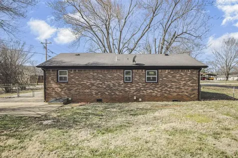 1100 Witt Road Bowling Green KY 42101