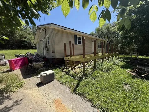 128 B Street Brownsville KY 42210