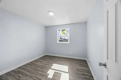 1718 Erin Way Bowling Green KY 42104