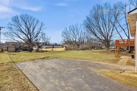 1718 Erin Way Bowling Green KY 42104
