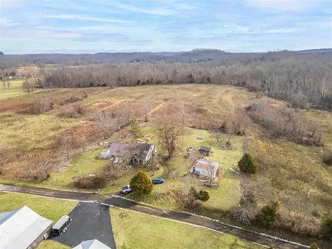 516 Belcher Lane Dunmor KY 42339