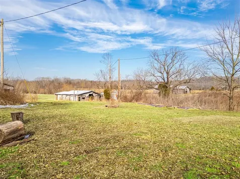 516 Belcher Lane Dunmor KY 42339