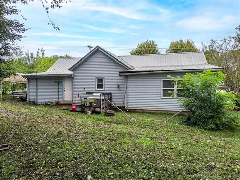 233 E Gallatin Street Adairville KY 42202