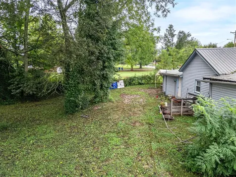 233 E Gallatin Street Adairville KY 42202