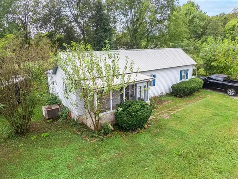 233 E Gallatin Street Adairville KY 42202