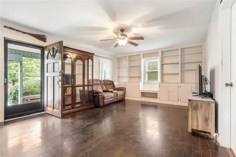 233 E Gallatin Street Adairville KY 42202