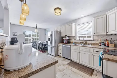 3447 Cave Springs Avenue Bowling Green KY 42104