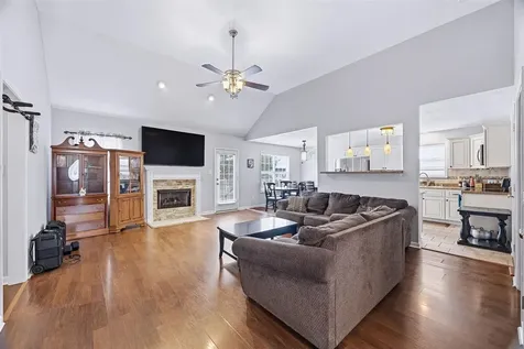 3447 Cave Springs Avenue Bowling Green KY 42104