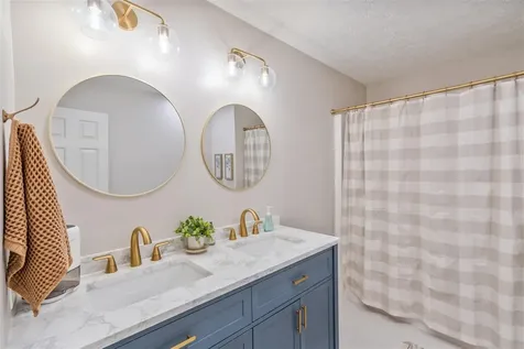 2425 Heather Drive Bowling Green KY 42104