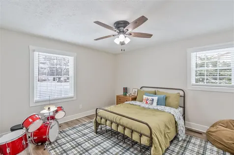 2425 Heather Drive Bowling Green KY 42104