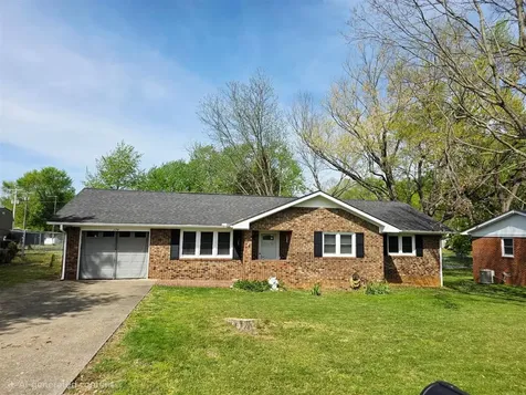 174 Circle Drive Auburn KY 42206