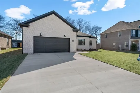 8740 Merrill Circle Bowling Green KY 42104