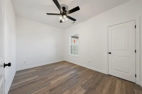 8758 Stuart Farm Avenue Bowling Green KY 42104