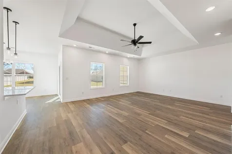 8758 Stuart Farm Avenue Bowling Green KY 42104