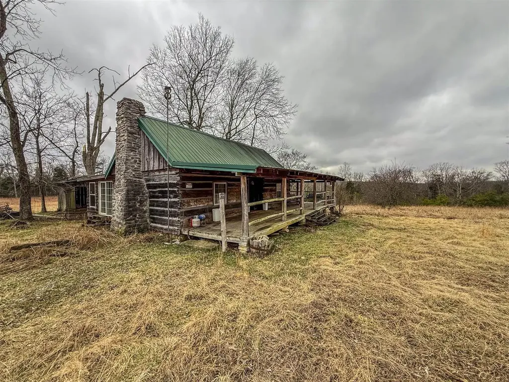 7942 Priceville Road Munfordville KY 42722