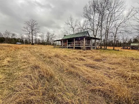 7942 Priceville Road Munfordville KY 42722