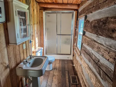7942 Priceville Road Munfordville KY 42722
