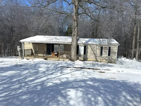 632 C W Jones Road Scottsville KY 42164