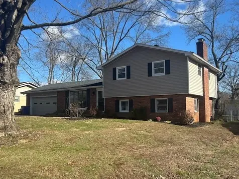 2756 Cheyenne Drive Bowling Green KY 42104