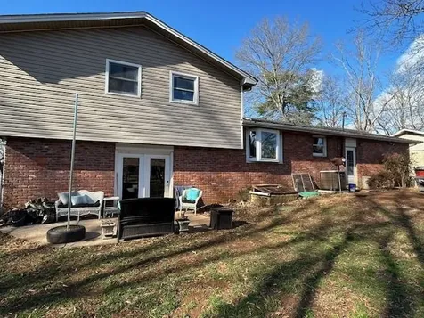 2756 Cheyenne Drive Bowling Green KY 42104