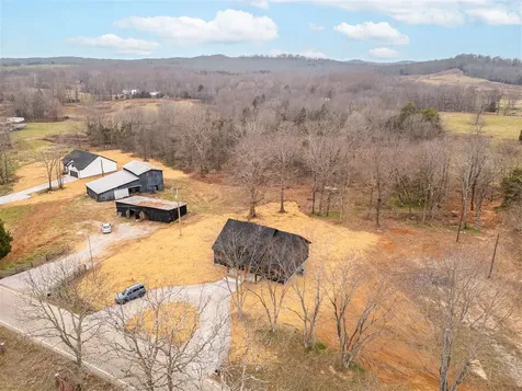 2863 Dennis Corinth Road Auburn KY 42206