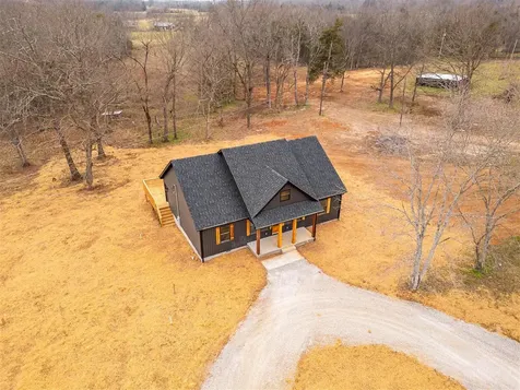 2863 Dennis Corinth Road Auburn KY 42206