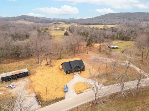 2863 Dennis Corinth Road Auburn KY 42206