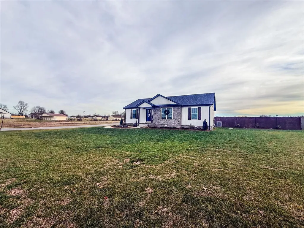 136 Greenbriar Lane Smiths Grove KY 42171
