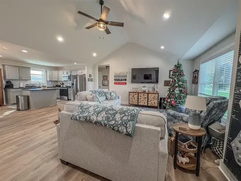136 Greenbriar Lane Smiths Grove KY 42171