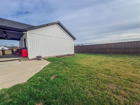 136 Greenbriar Lane Smiths Grove KY 42171