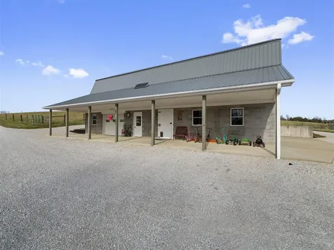 774 John Logsdon Road Munfordville KY 42765