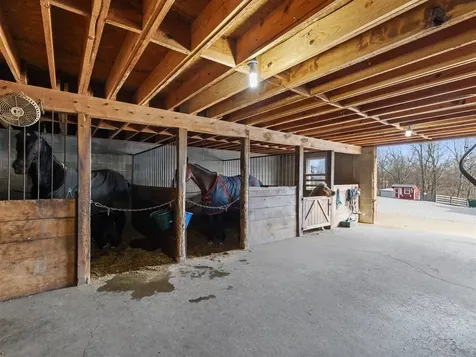 774 John Logsdon Road Munfordville KY 42765