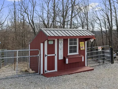 774 John Logsdon Road Munfordville KY 42765