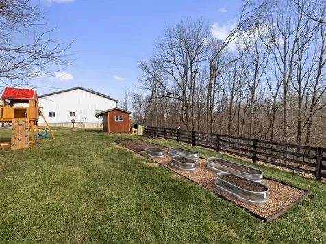 774 John Logsdon Road Munfordville KY 42765