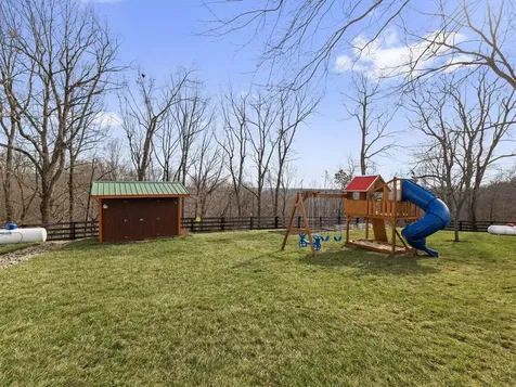 774 John Logsdon Road Munfordville KY 42765