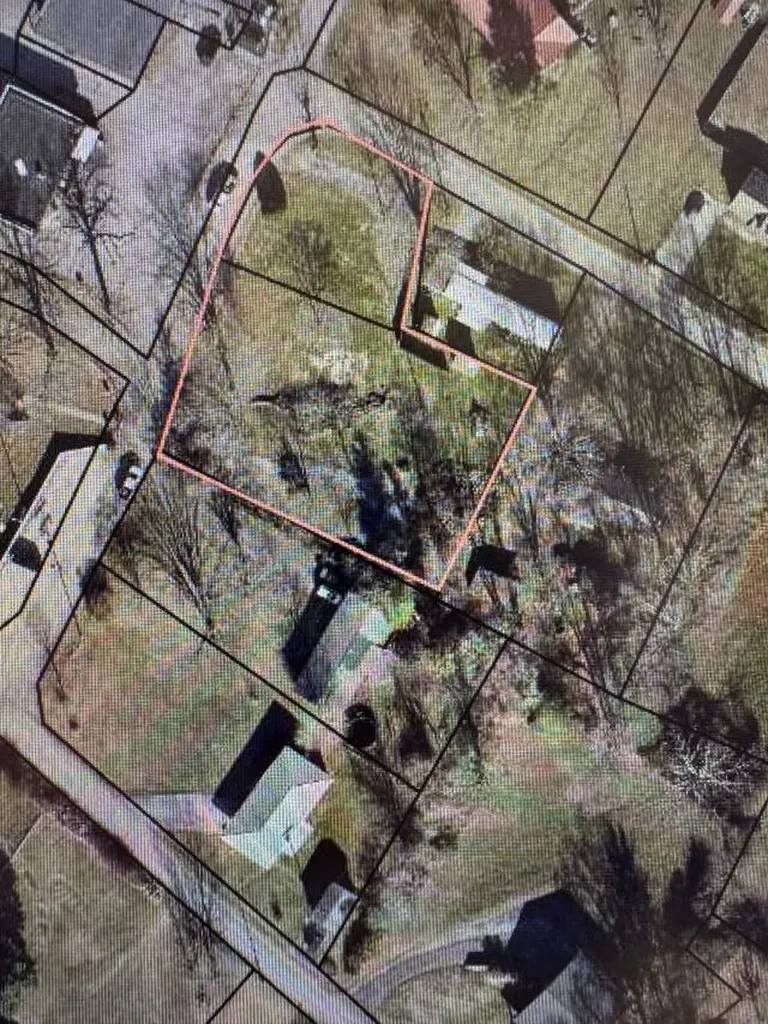 14 & 28 Tulip Drive Scottsville KY 42164