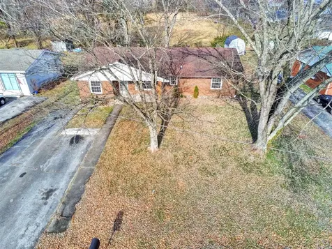 711 Riverside Drive Glasgow KY 42141
