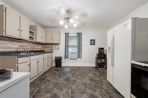 204 Mckenna Street Glasgow KY 42141