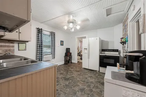 204 Mckenna Street Glasgow KY 42141