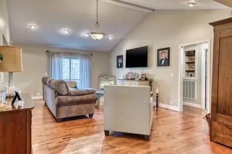 205 Williams Greenville KY 42345