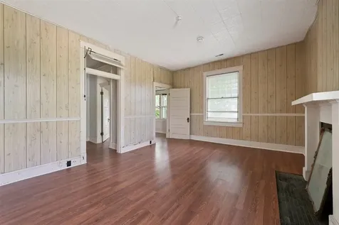 108 N Court Street Scottsville KY 42164