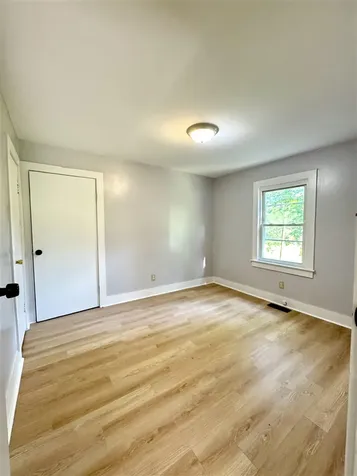 344 N Court Street Scottsville KY 42164