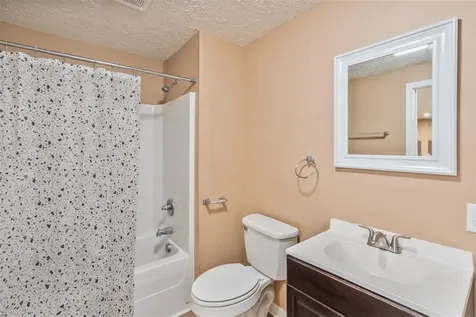 720 Glen Lily Road Bowling Green KY 42101