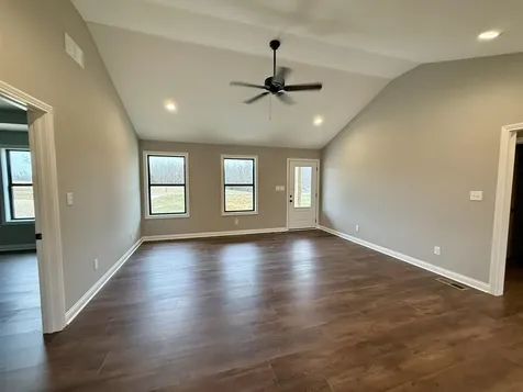 6845 Dripping Springs Road Smiths Grove KY 42171