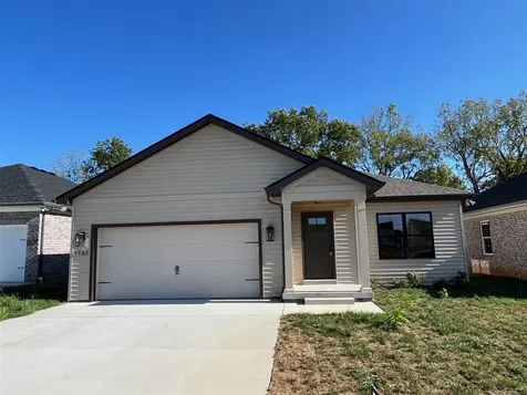 1161 Shallowford Street Bowling Green KY 42102